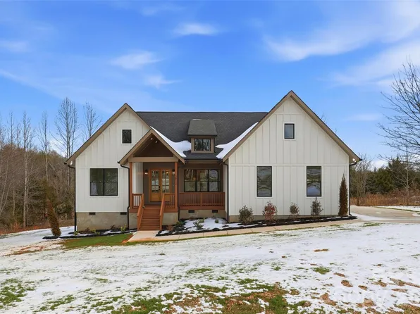 3812 Church Hill Ln, Maiden, NC 28650