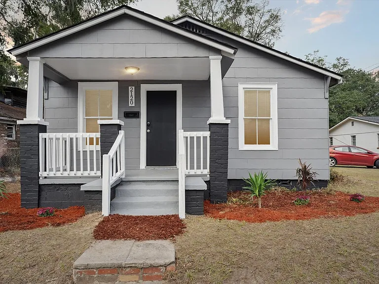 2120 E Gwinnett St — Photo 1