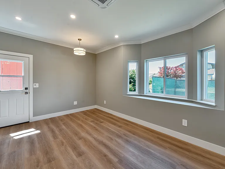 Jade Cir — Photo 3