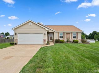 213 E Ash Rd, Warrenton, MO 63383