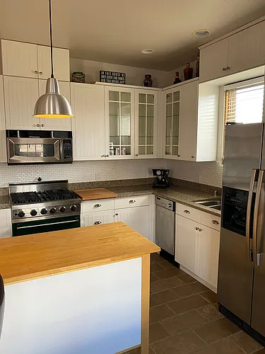 219 Richmond Dr SE #2 Photo 1