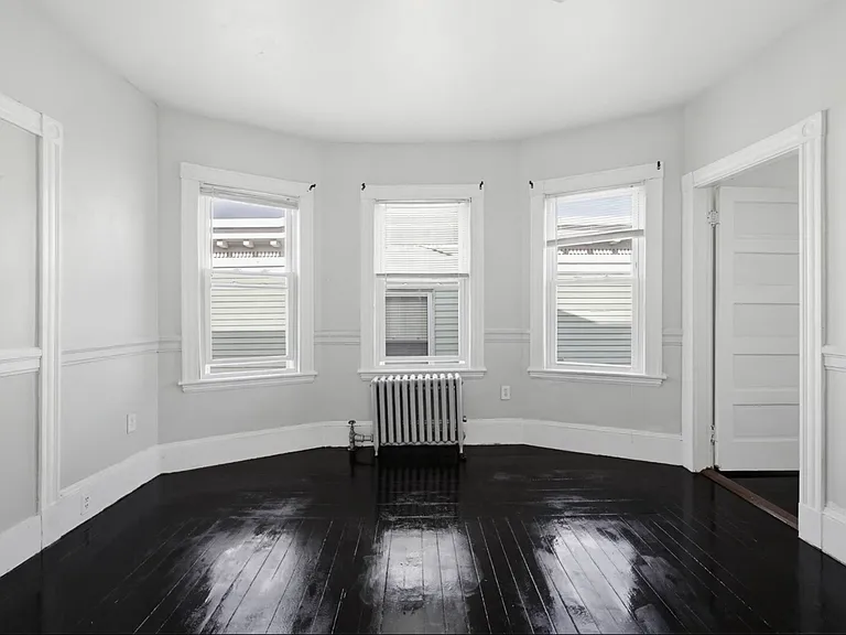48 Burt St #3 — Photo 5