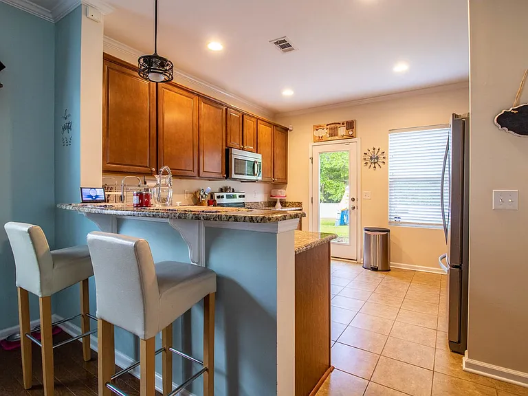 134 Hamilton Grove Dr — Photo 8