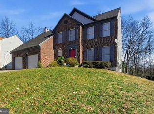 6203 Wood Pointe Dr, Glenn Dale, MD 20769