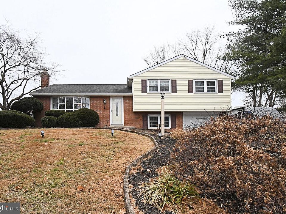 1st image of 40 Diehl Dr