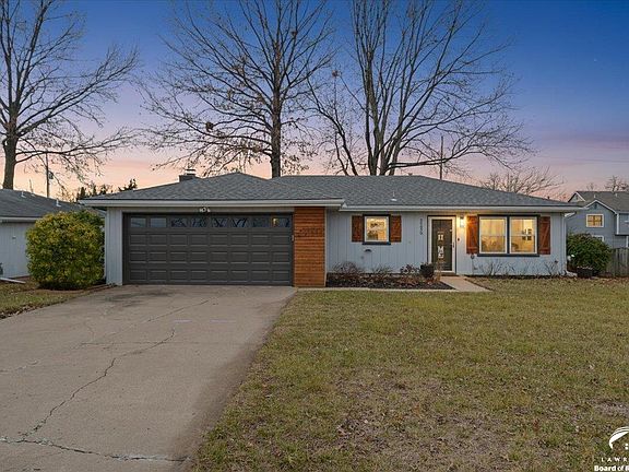 2nd image of 2239 Melholland Rd