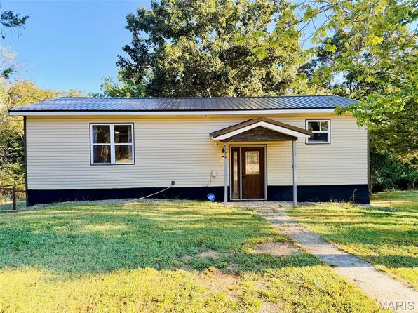 3226 Sky Line Dr, Poplar Bluff, MO 63901