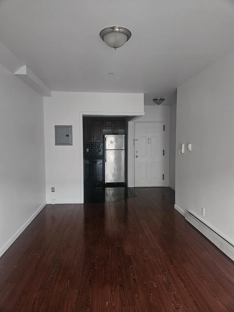 Building Photo - 32-17 47th St #2R