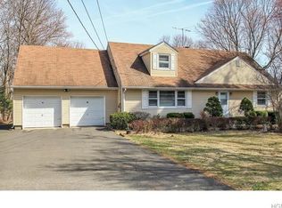 87 W Clarkstown Rd, New City, NY 10956