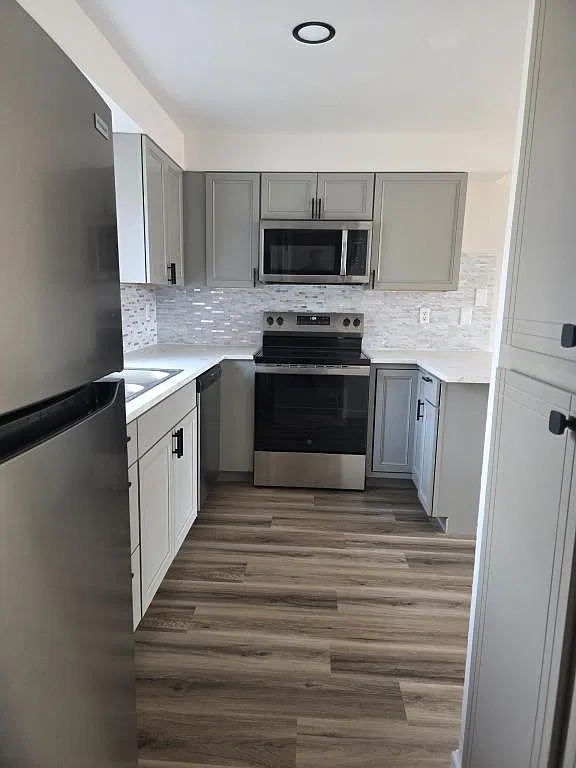 47 SW Eastern Ave, apt. 10 — Photo 2