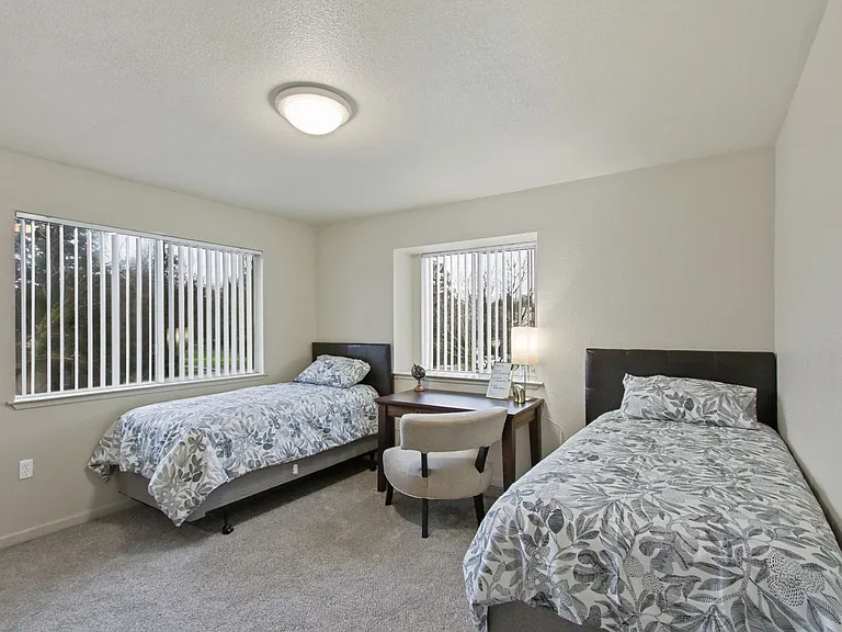 Saratoga West Apartments — Photo 12