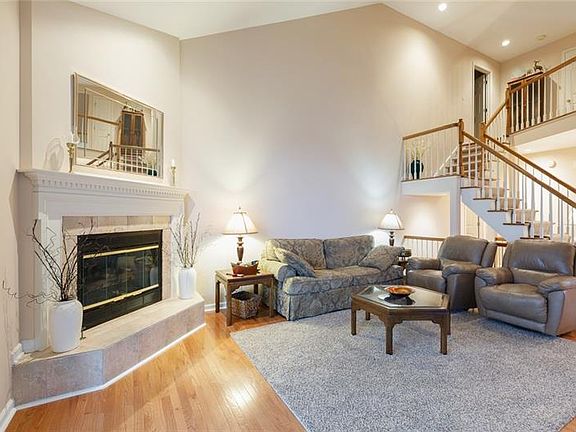 5th image of 208 Cypress Knoll Dr
