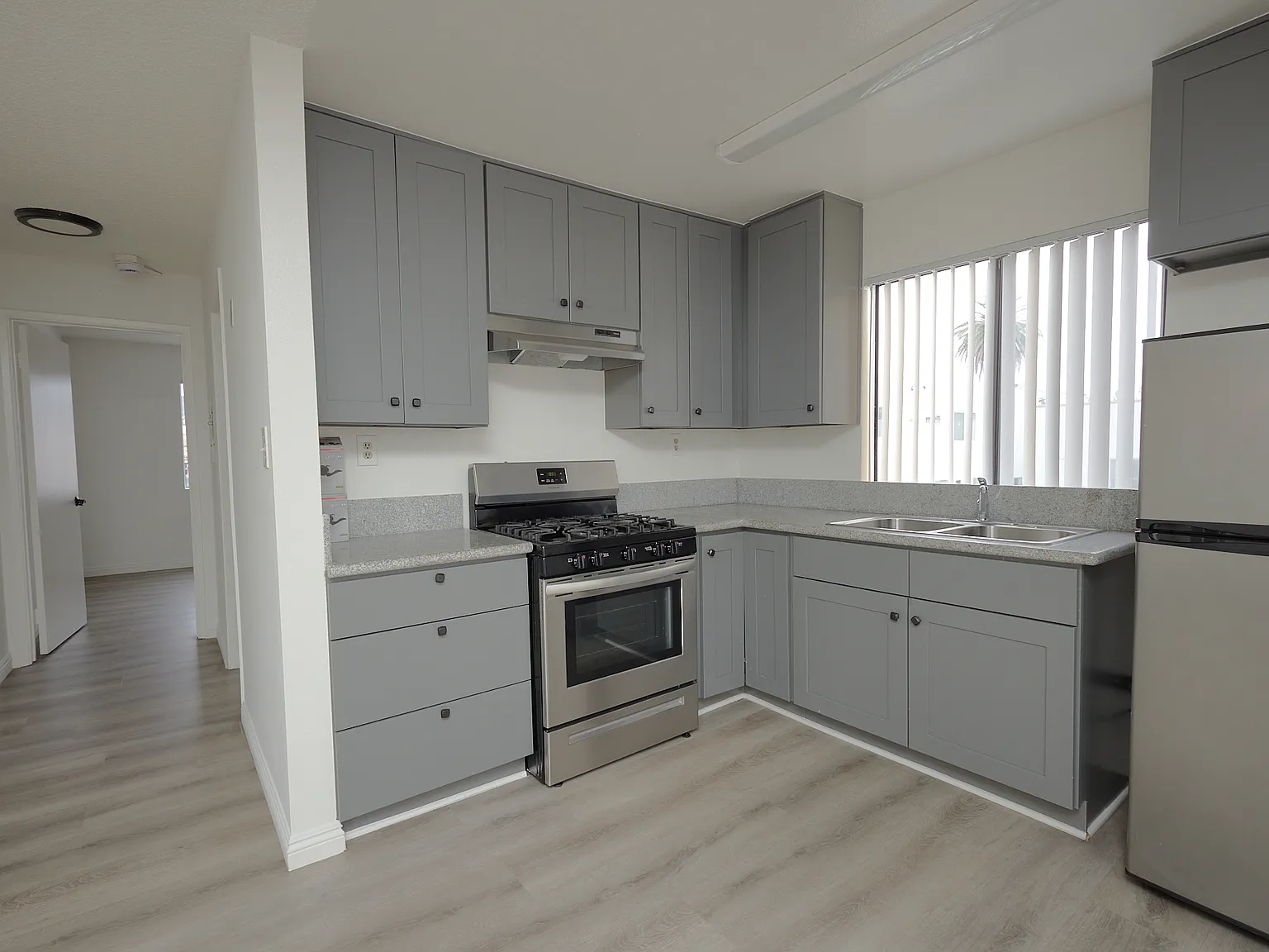 2 bed, 900 sqft, $2,495 — Photo 3