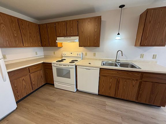 5th image of 2713 Humboldt Rd #8