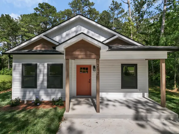 210 Neal Dr, Rossville, GA 30741