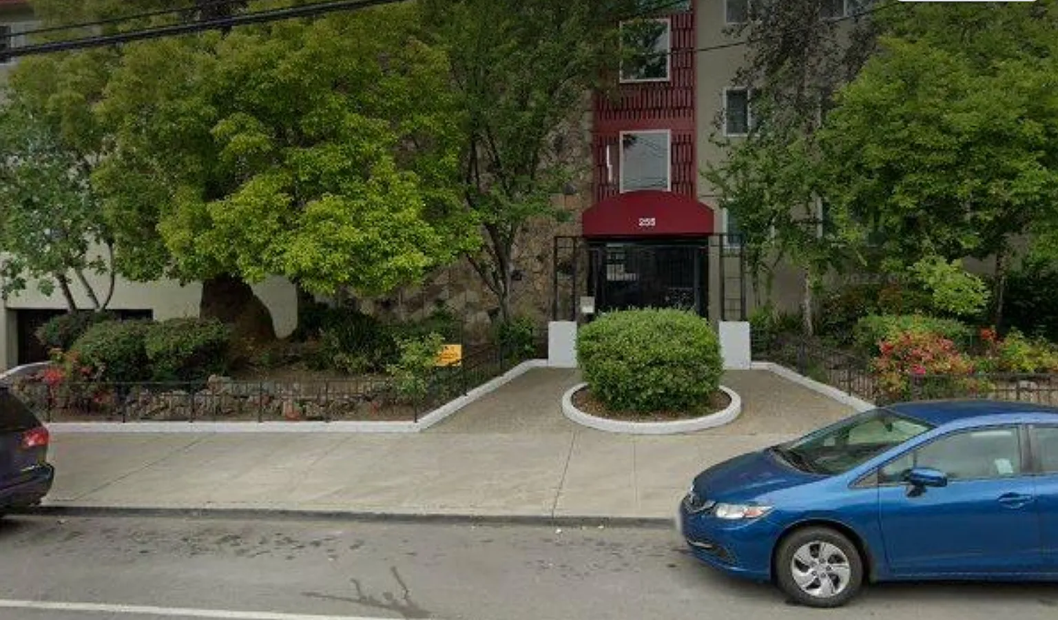 255 MacArthur Boulevard — Photo 1