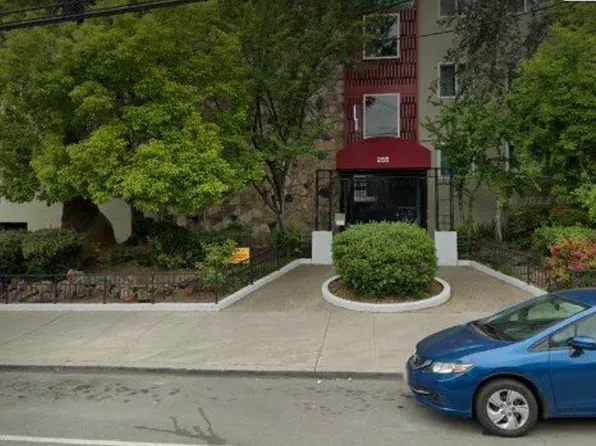 255 MacArthur Boulevard