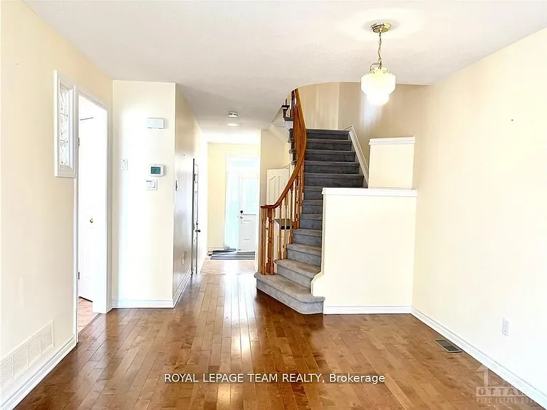 39 Bellrock Dr — Photo 8