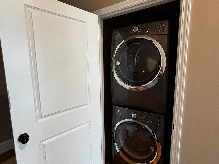 936 Broad St #306 — Photo 9