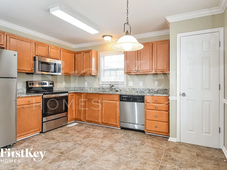 7921 Woodpark Dr — Photo 7