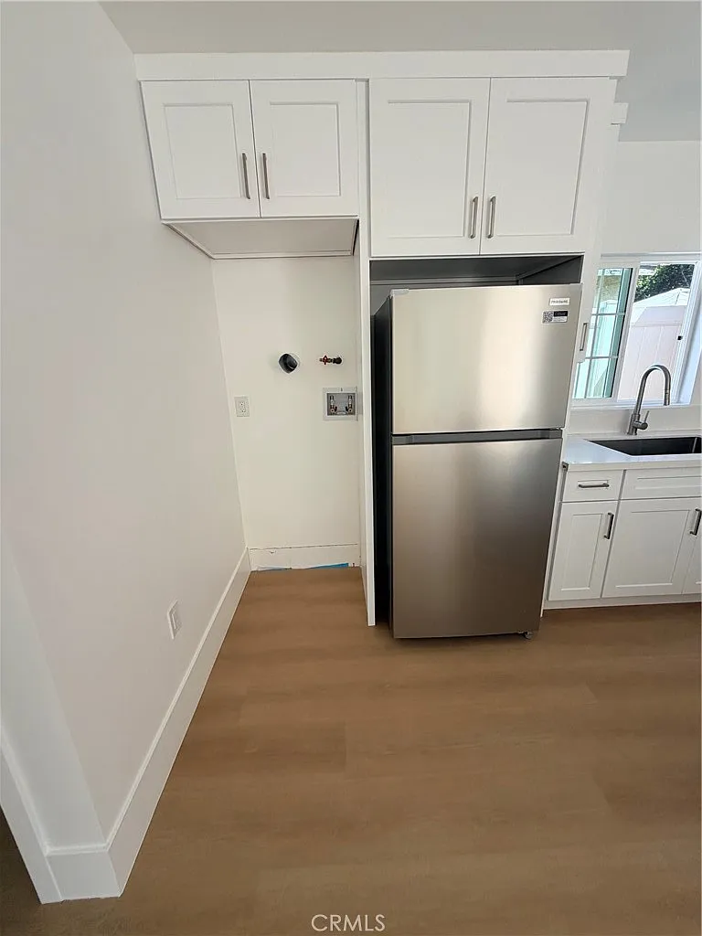 2 bed, 748 sqft, $3,000 — Photo 3