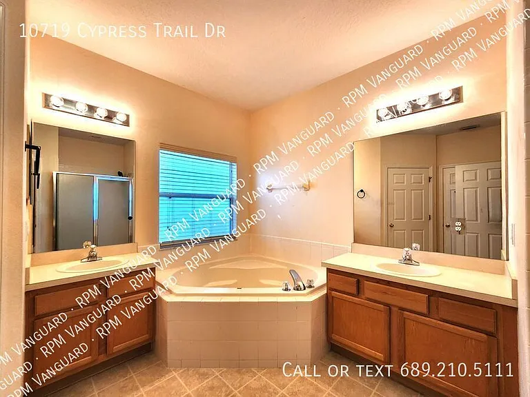 10719 Cypress Trail Dr — Photo 7