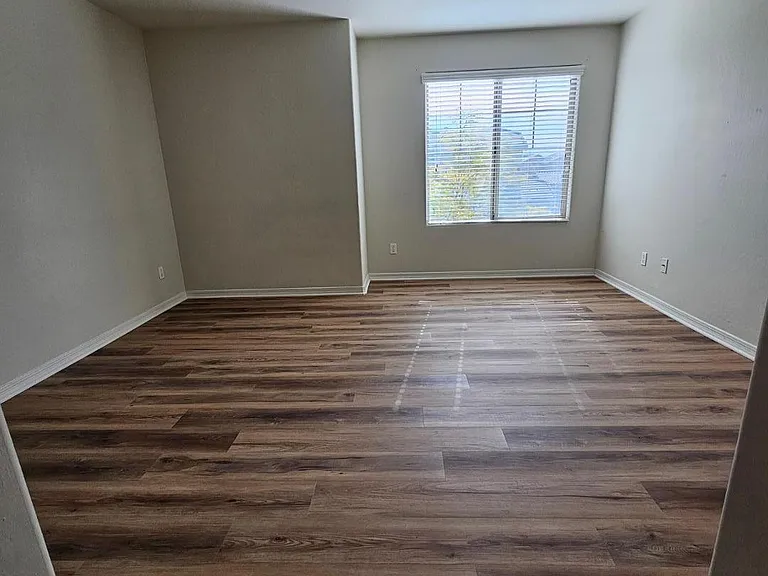 2204 W Le Marche Ave — Photo 16