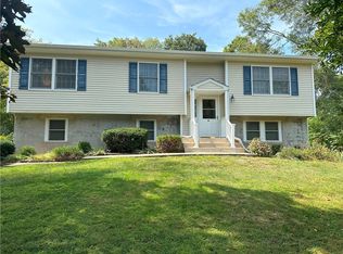 20 Roberts Rd, Wappingers Falls, NY 12590