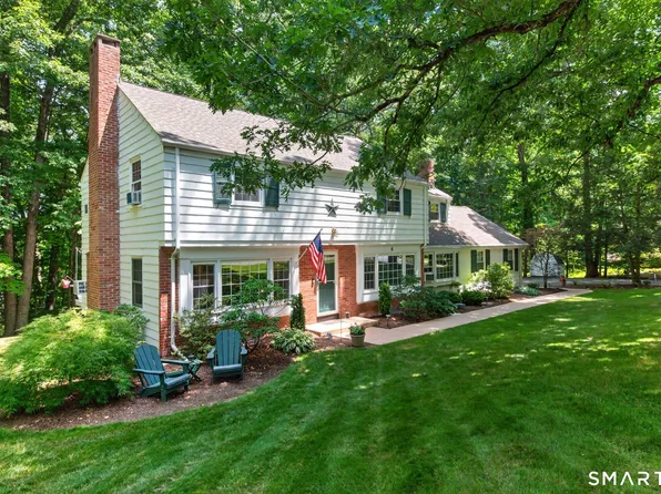 6 Eastview Drive, Simsbury, CT 06070