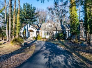 16 Southfield Rd, Edison, NJ 08820