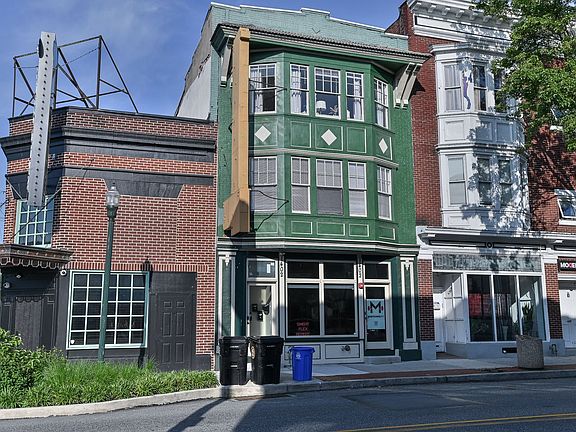 4th image of 1402 N 3rd St #3