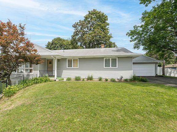 4th image of 4092 Saratoga Ave