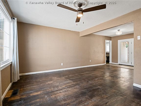 5th image of 1111 S B St