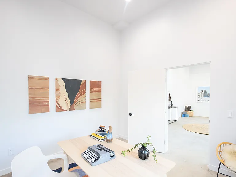 2210 3/4 Echo Park Ave — Photo 37