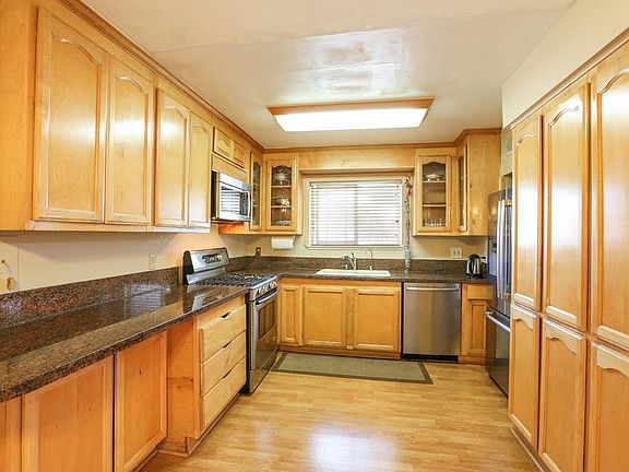 2nd image of 750 Vonna Ct