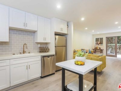 532 N Rossmore Ave APT 107, Los Angeles, CA, 90004