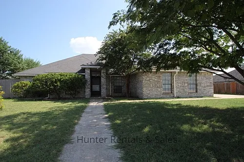 1012 Windy Hill Rd Photo 1