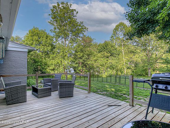3rd image of 2936 White Birch Ln