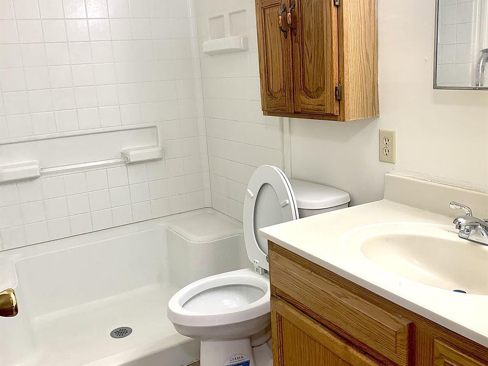 2nd image of 2108 N Adams St #1-2108/4