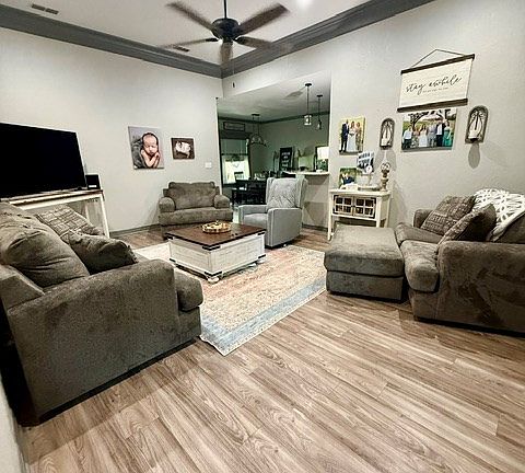 3rd image of 20959 Lakeview Dr