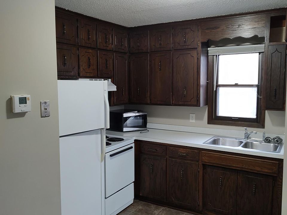 1st image of 1933 Branch Ave APT 9