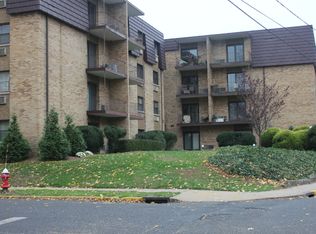 22 Riverside Dr APT C8, Cranford, NJ 07016