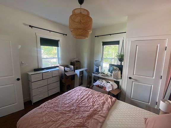 Bedroom for rent