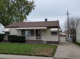 22612 Francis St, Saint Clair Shores, MI 48082