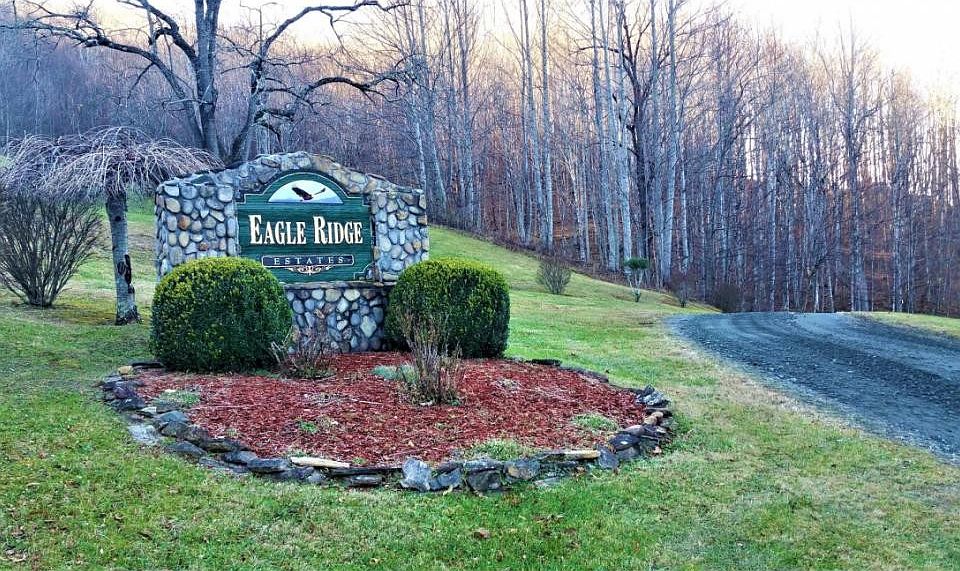 1st image of 11 Roan Springs Rd