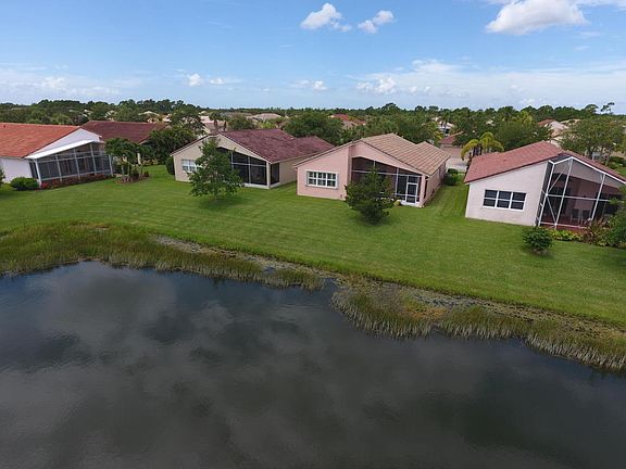 3rd image of 358 NW Sunview Way