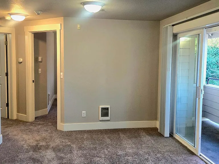215 23rd Ave SW — Photo 78