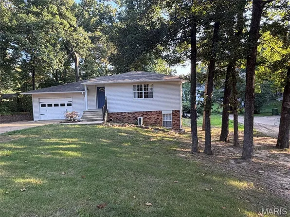 1611 Sylvan Dr, Poplar Bluff, MO 63901