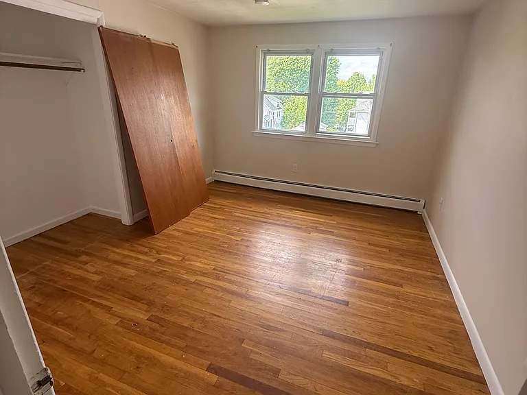 160 Hull St — Photo 7