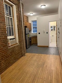 5th image of 311 E 91st St APT 1